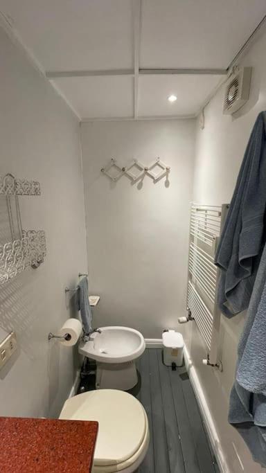 Apartament Vicolo San Trifone By Hili Rzym Zewnętrze zdjęcie