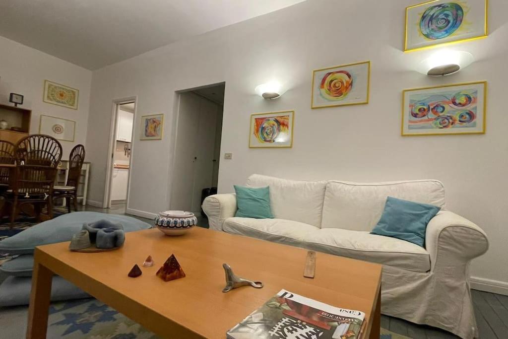 Apartament Vicolo San Trifone By Hili Rzym Zewnętrze zdjęcie